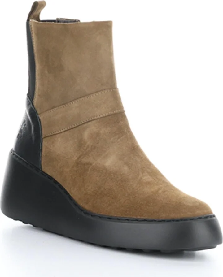Women's Doxe Suede Boot In Taupe
