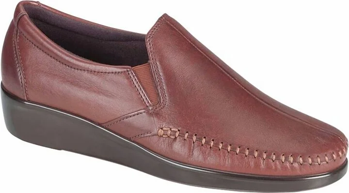 Women's Dream Slip On Loafer - Medium In Brown