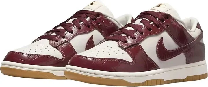 Women's Dunk Low Lx Sneakers In Phantom/team Red/sail