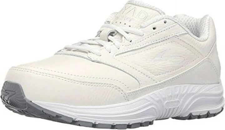Women's Dyad Walker Sneaker - Medium Width In White