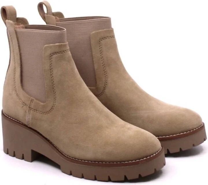 Women's Dyme Booties In Sand