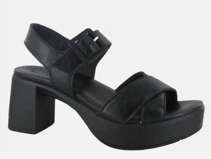 Women's Elite Sandals In Black Shiny Leather