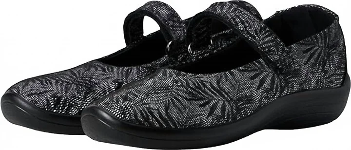 Women's Estrela Shoe In Black Palm