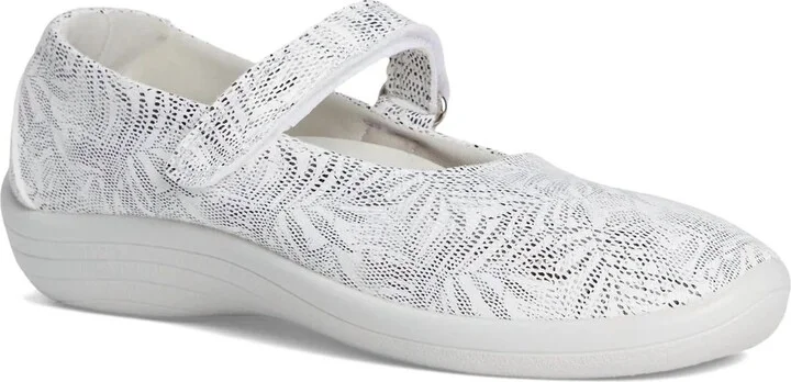 Women's Estrela Shoes In White Palm