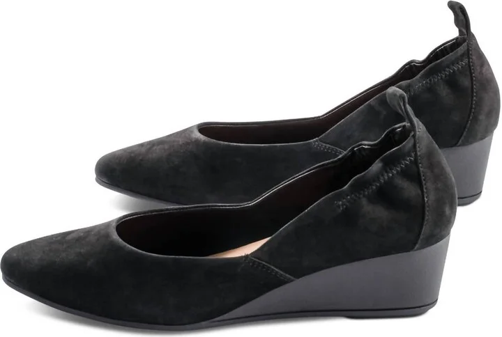 Women's Etta Suede Pump In Black