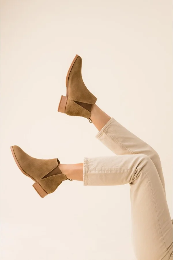 Women's Eva Everyday Chelsea Boot - Image 6