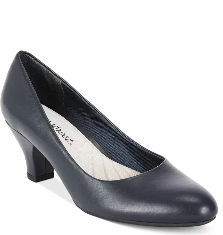 Women's Fabulous Pumps In New Navy