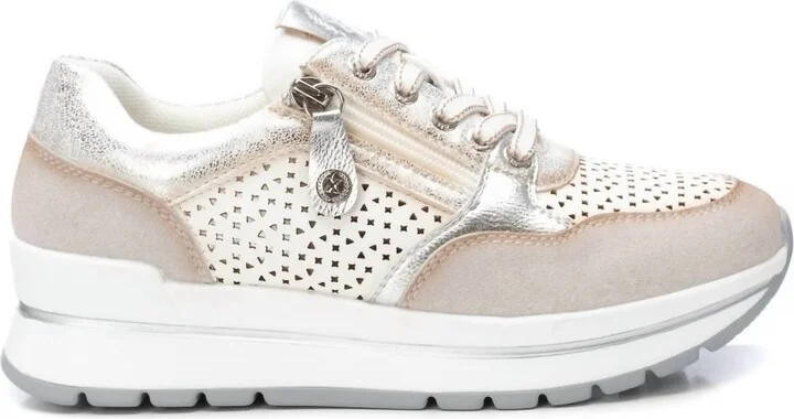 Women's Fashion Sneakers In White