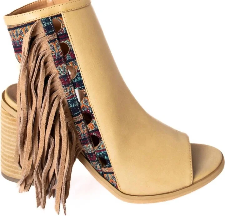 Women's Fayette Fringe Heeled Sandal In Natural