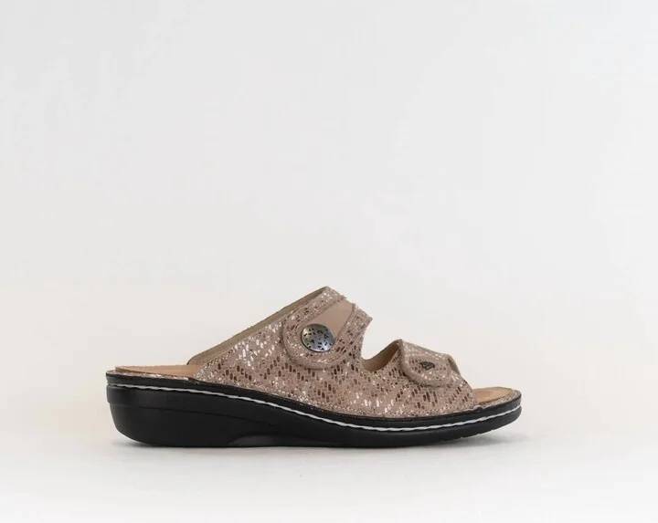 Women's Finn Comfort Mira Shoe In Vimi Sesame