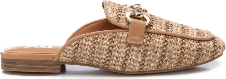 Women's Flat Clogs In Taupe