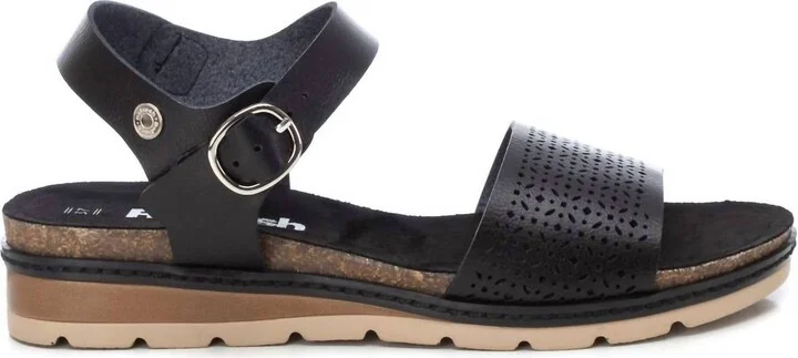 Women's Flat Sandals In Black