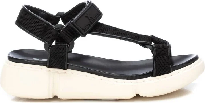 Women's Flat Sandals In Black