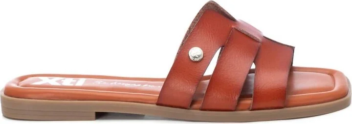 Women's Flat Sandals In Camel