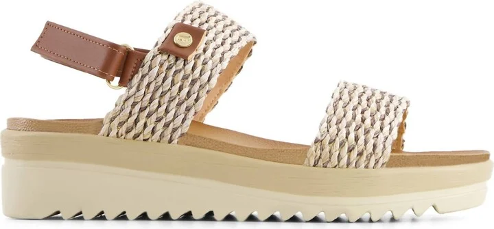 Women's Flat Sandals With Hook And Loop Sling And Serrated Sole In Beige