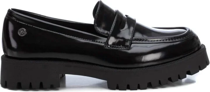 Women's Flat Shoes In Black