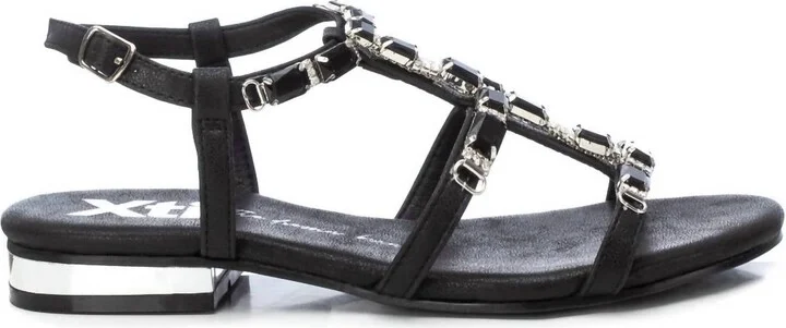 Women's Flat Strappy Sandals In Black