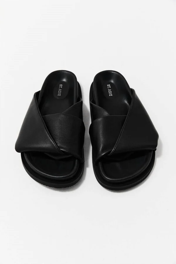 Women's Fold Detail Slide Sandal In Black