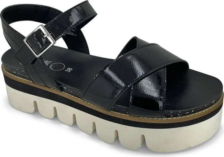 Women's Forest Hills Sandal In Black