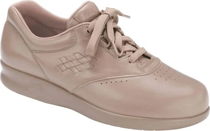 Women's Free Time Walking Shoe In Mocha