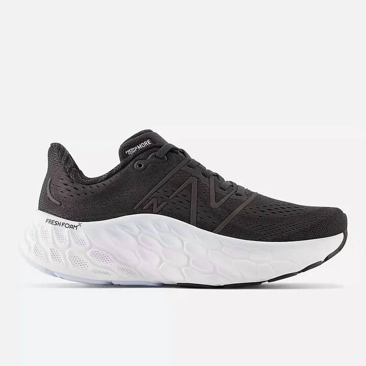 Women's Fresh Foam X More V4 Running Shoes In Black