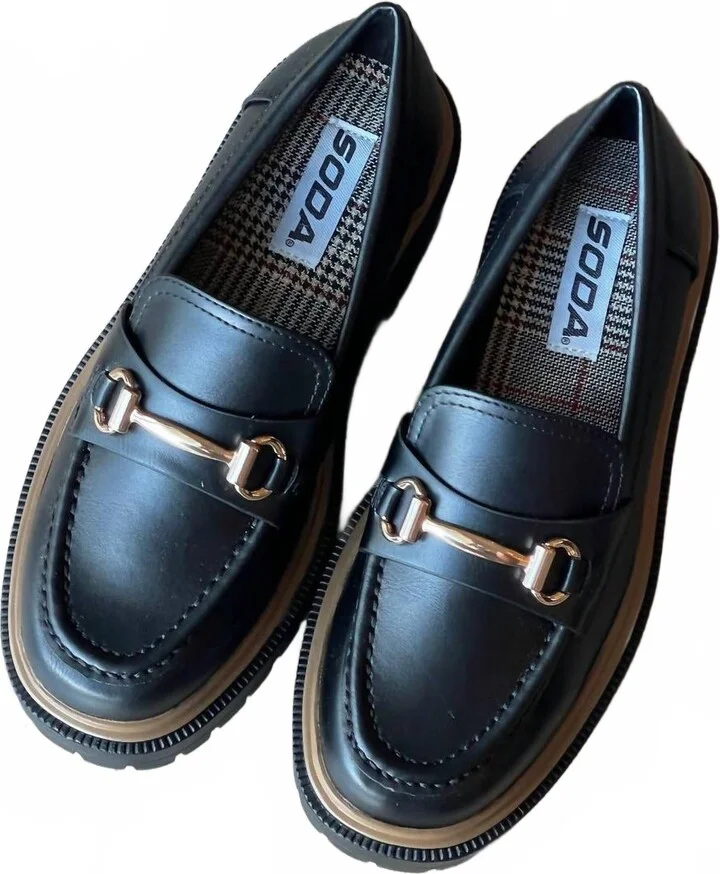 Women's Fresh Trend Leather Loafer In Black