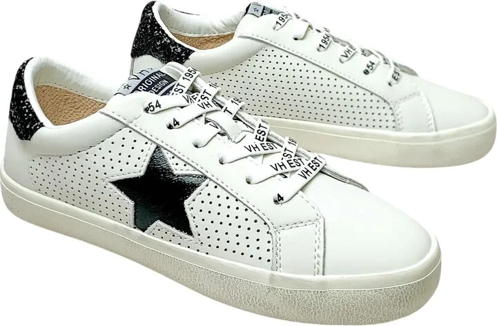 Women's Gadol 28 Sneaker In Black Cracked Metal