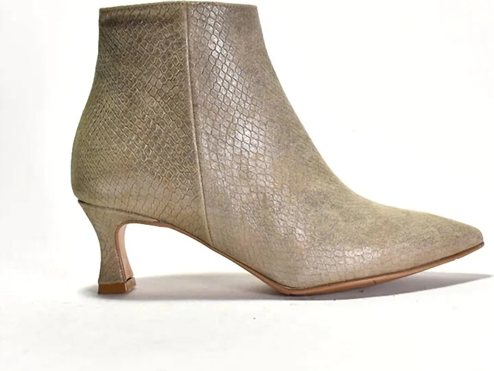 Women's Garvie Leather Boot In Harley St Pitone Beige