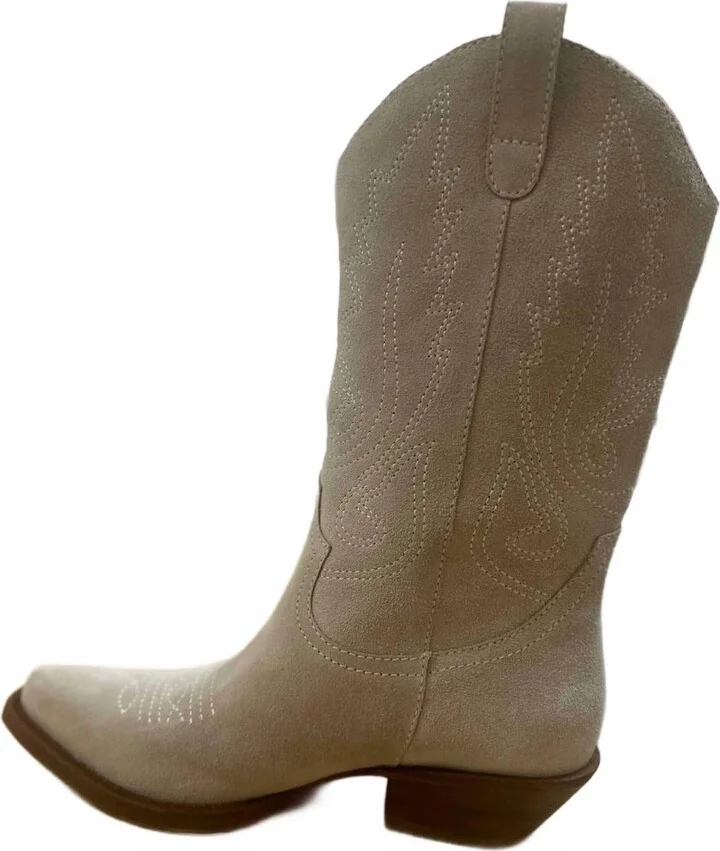 Women's Gaucho Natural Boots In Natural Suede