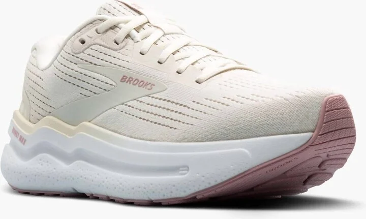 Women's Ghost Max 2 Shoes In 190 - Coconut Milk/gray/zephyr