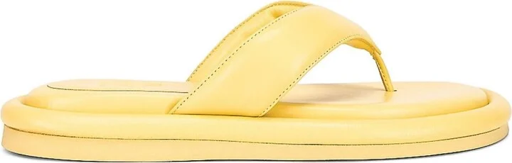 Women's Gia 5 Leather Thong Sandal In Butter Yellow