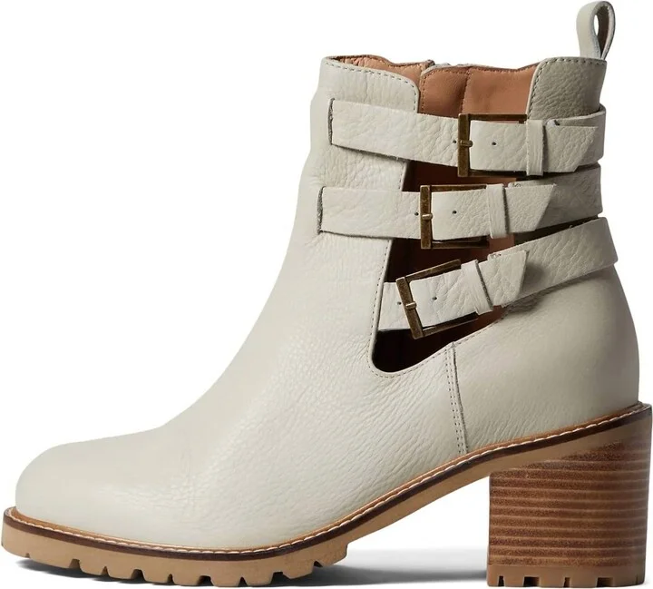 Women's Give It A Whirl Boot In Off White