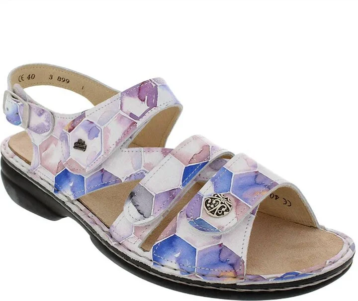 Women's Gomera Sandals - Medium In Berry Panal