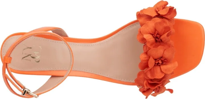 Women's Gwendolyn Kitten Heel - Image 11