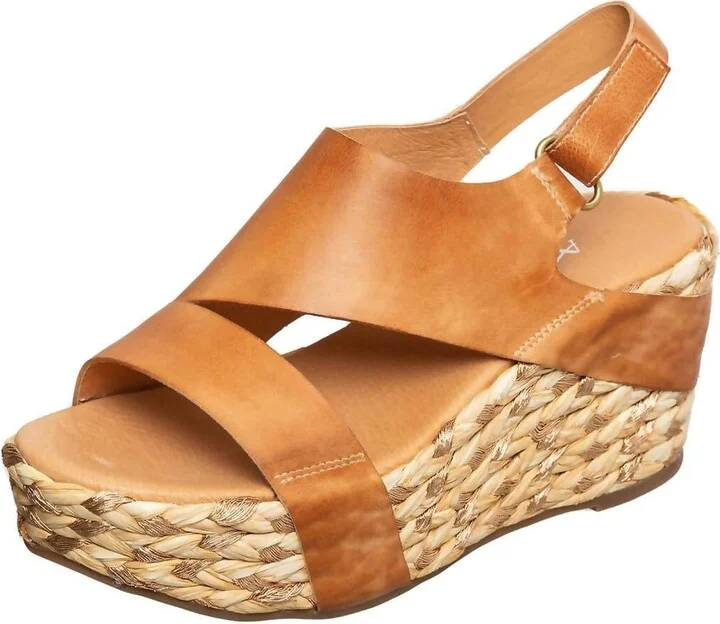 Women's H68 Kaelyn Platform Sandal In Tan