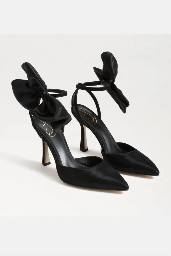 Women's Halie Bow Heel In Black