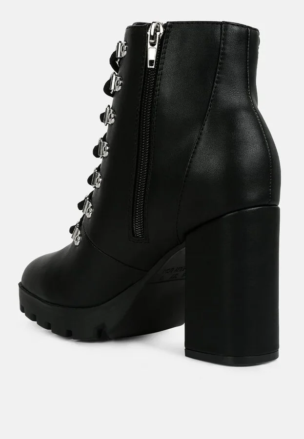 Womens hamiltons lace up block heel boots - Image 3