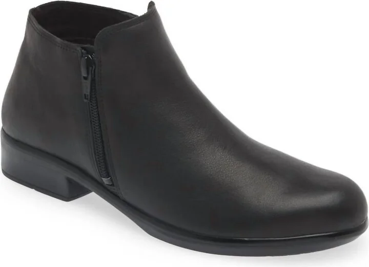 Women's Helm Boot In Black