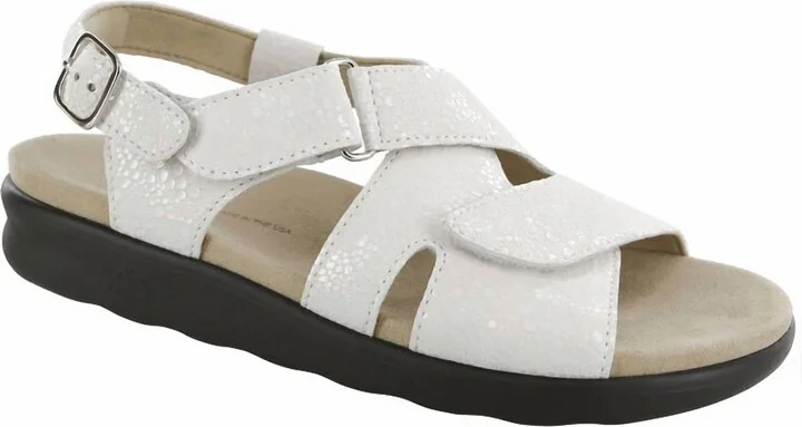 Women's Huggy Cross Strap Sandal In Vanilla