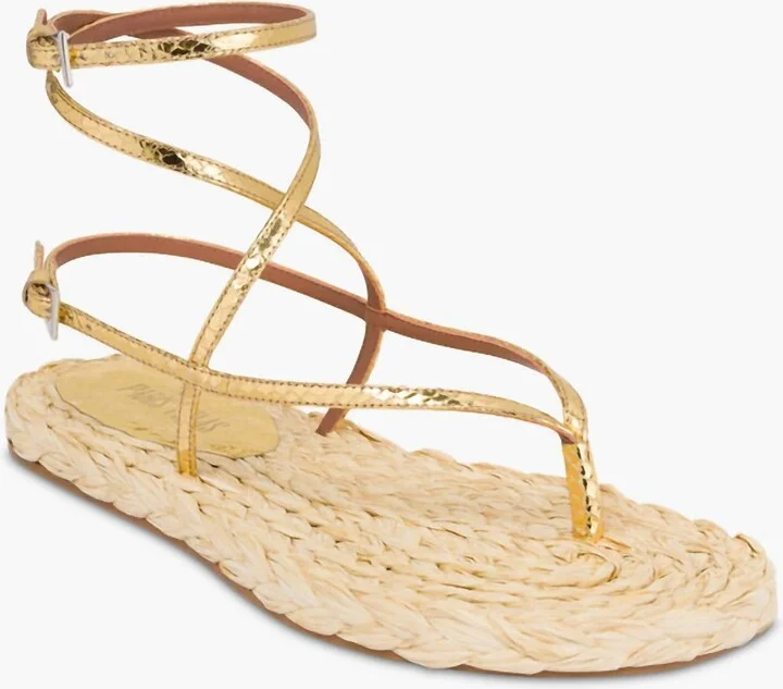 Women's Hydra Flat Sandal In Gold Natural