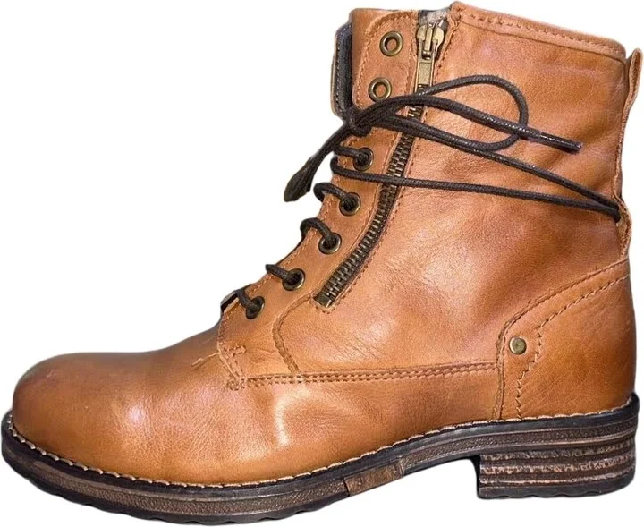 Women's Imelda Booties In Tan