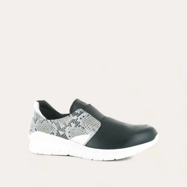 Women's Intrepid Sneakers In Black
