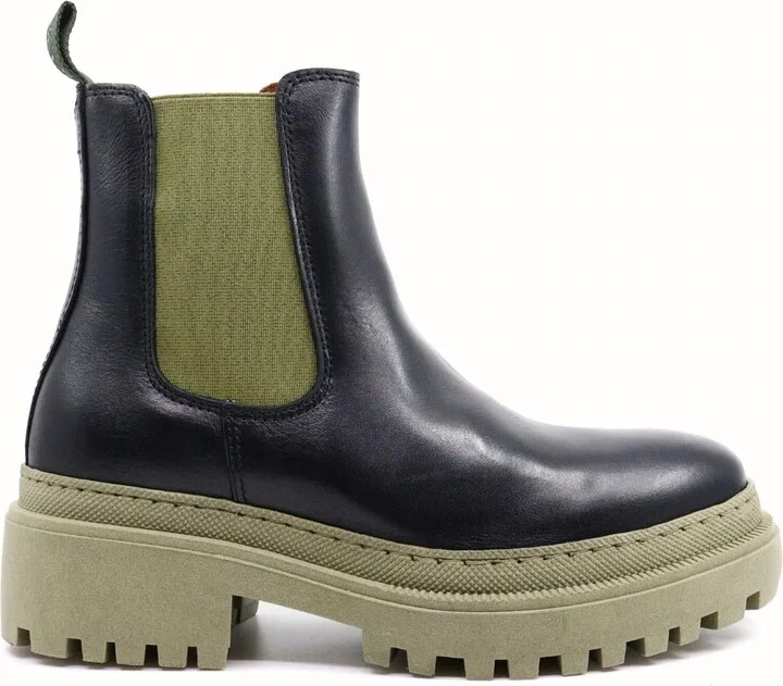Women's Iona Chelsea Boots In Black Khaki