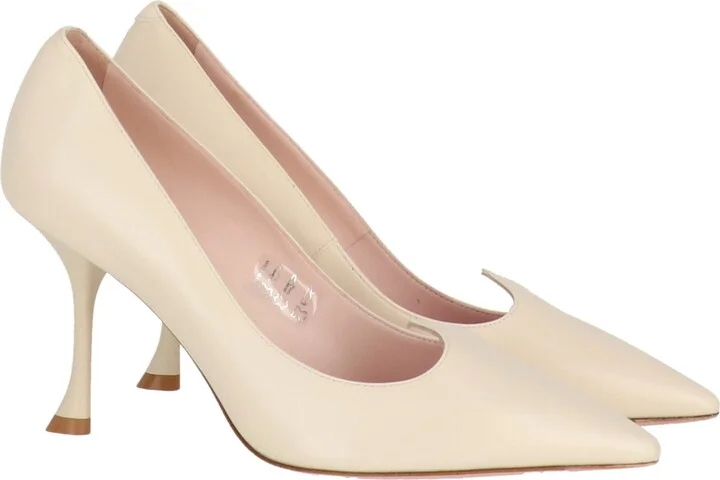 Womens Ivory Pump