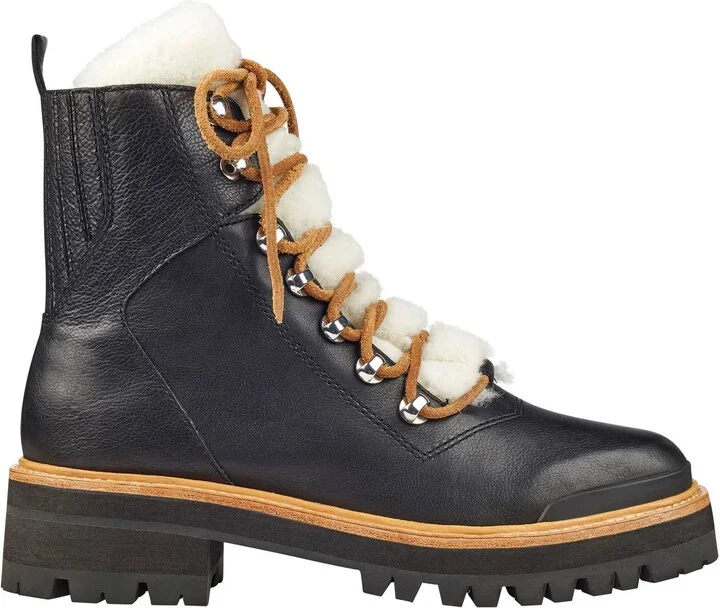 Women's Izzie Ankle Boot In Black/natural
