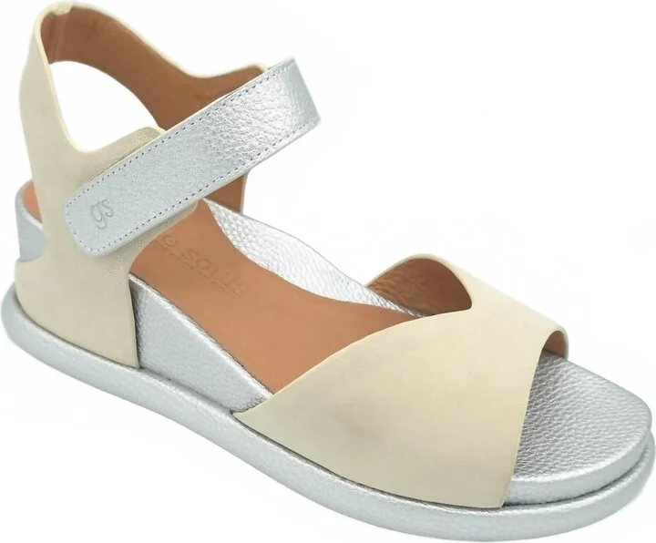 Women's Jalleen Wedge Sandal In Stone Nubuck