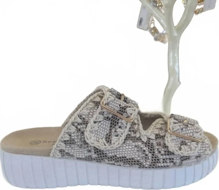 Women's Jordyn Sandals In Beige