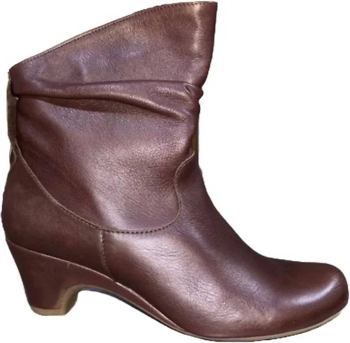 Women's Julia Ankle Boot In Brown