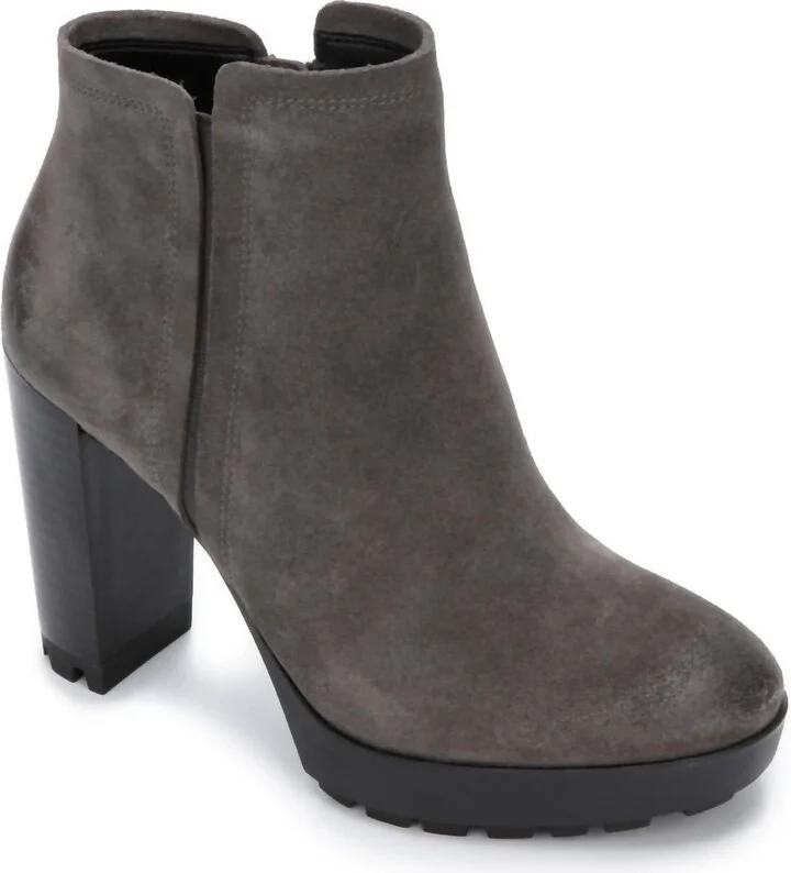 Womens Justin Lug Chelsea Pg Faux Leather Ankle Boots In Asphalt