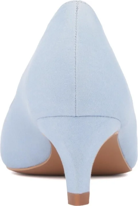 Women's Kaelyn Kitten Heel Pump - Image 7